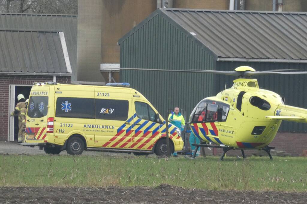 Man overleden door beknelling in machine