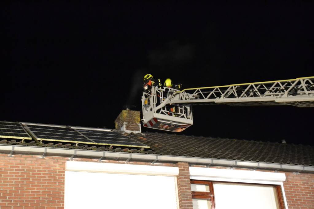 Schoorsteen geveegd na brand