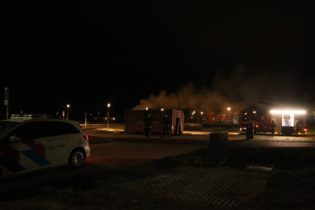 Zee container in lichterlaaie