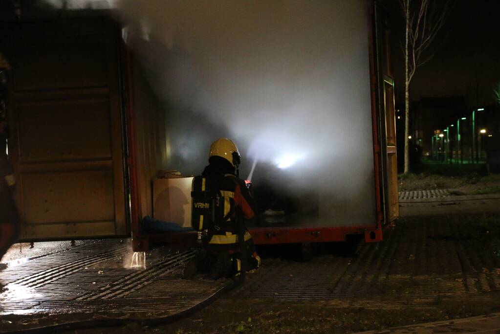 Zee container in lichterlaaie