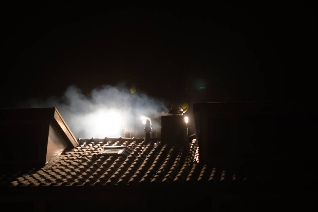 Schoorsteenbrand snel onder controle