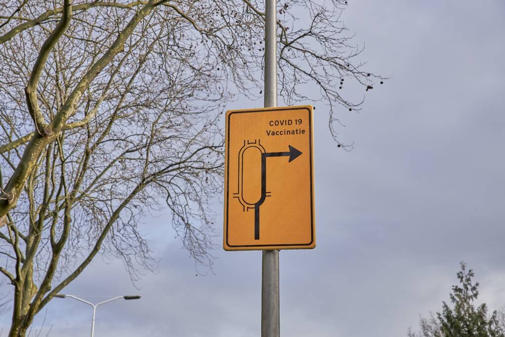 Vaccinatie COVID-19 van start gegaan
