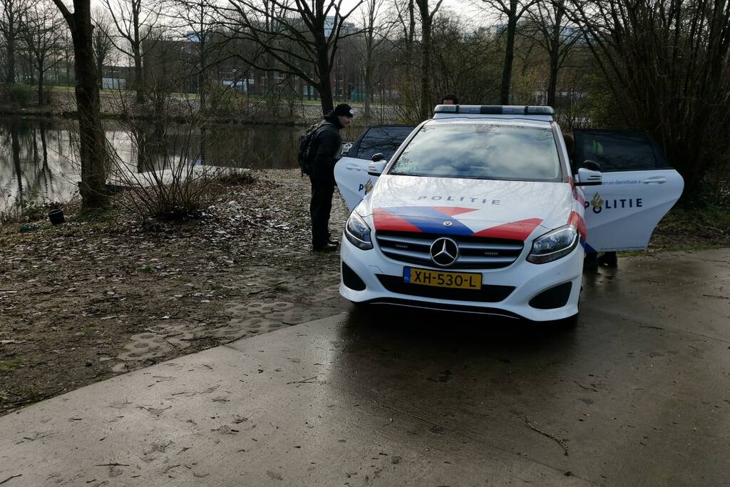 Magneetvissers halen drie kluizen naar boven