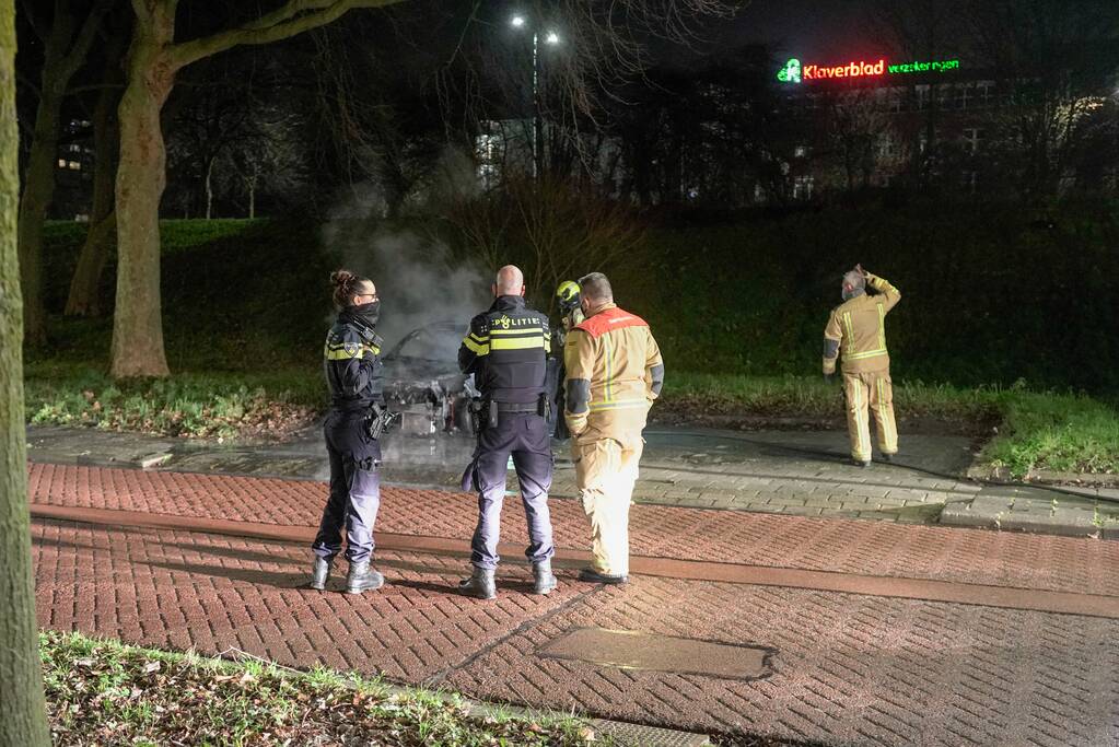 Auto compleet uitgebrand