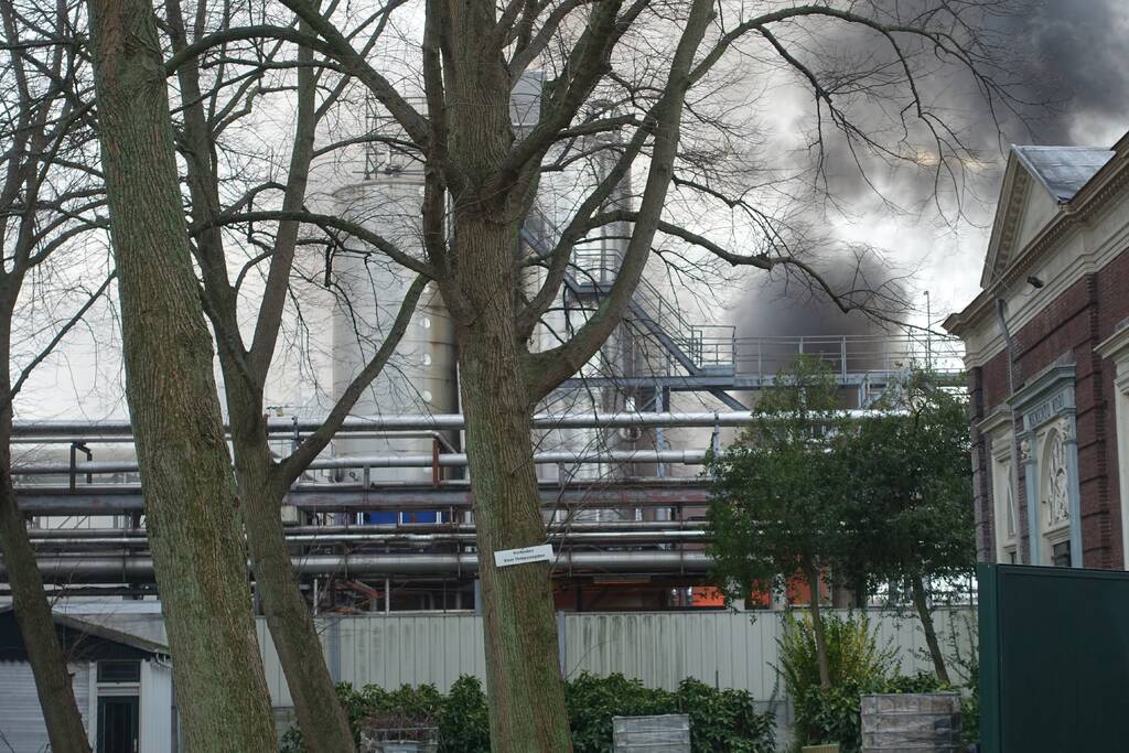 Knallen en grote rookontwikkeling bij Croda Nederland