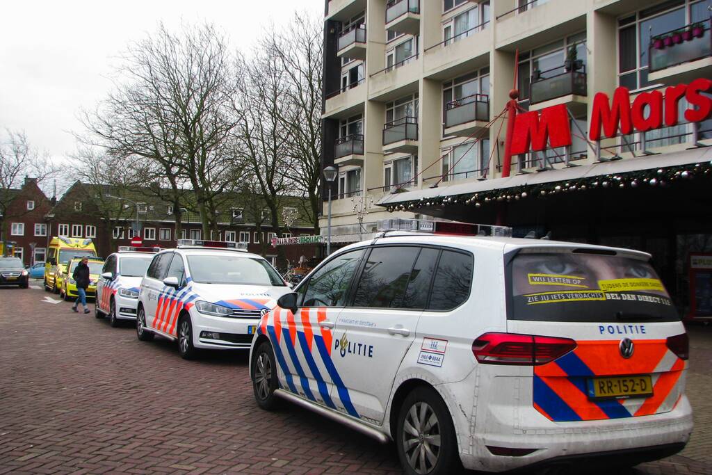 Steekpartij bij winkelcentrum