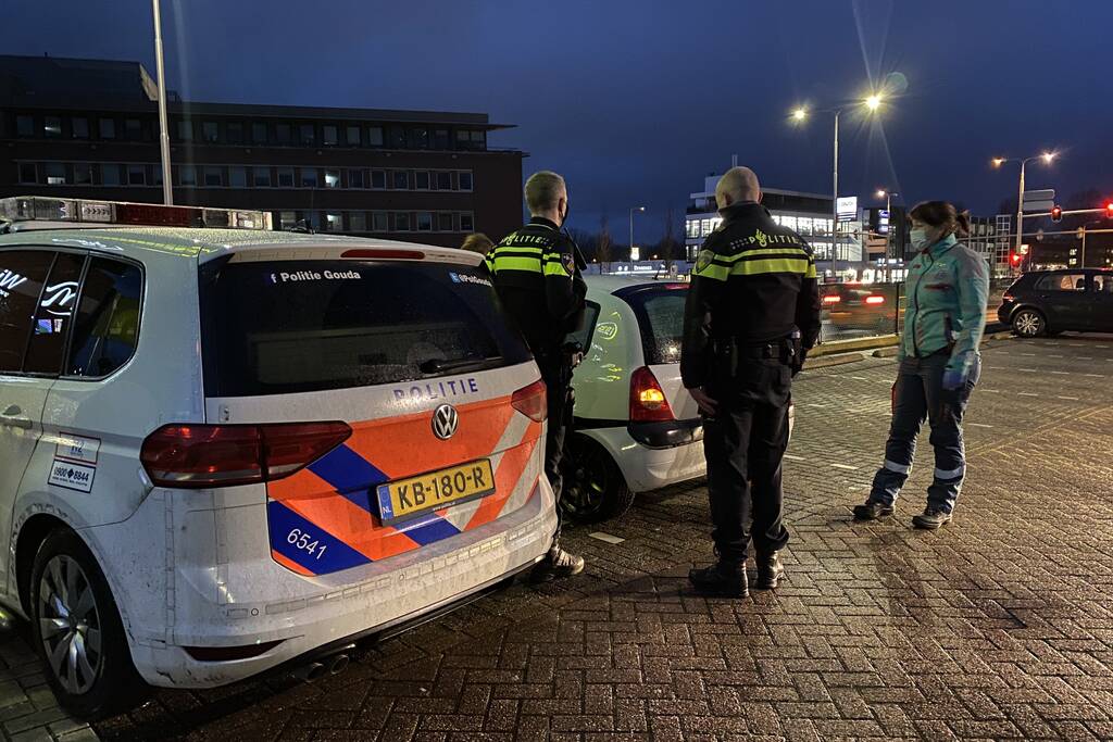 Bestuurster gewond bij aanrijding