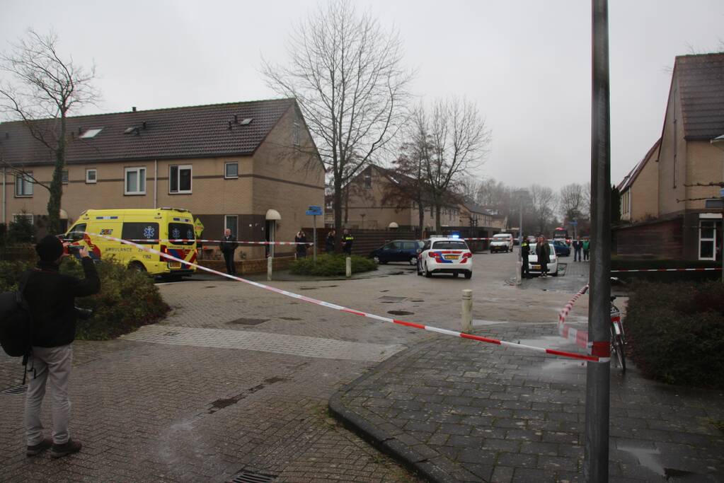 Traumahelikopter landt voor zwaargewond persoon na schietincident