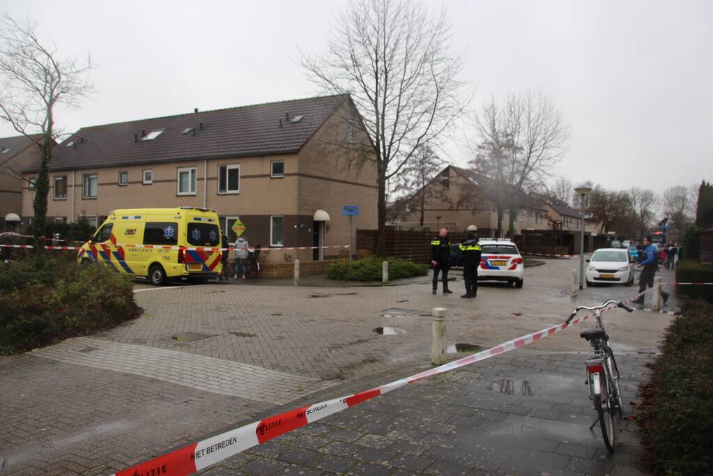 Traumahelikopter landt voor zwaargewond persoon na schietincident