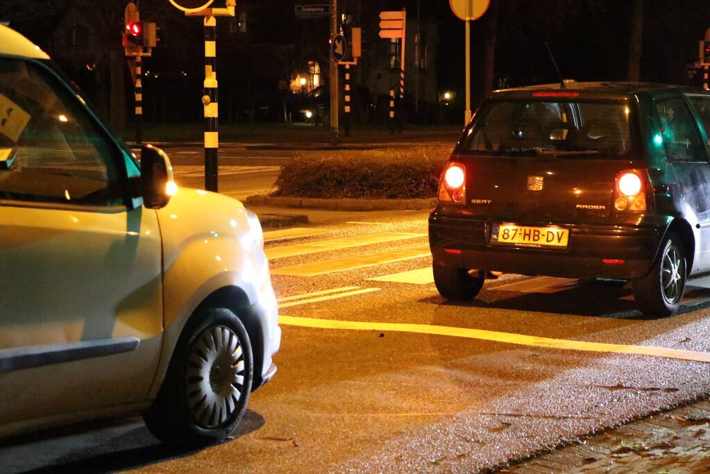 Kop-staart botsing op kruising