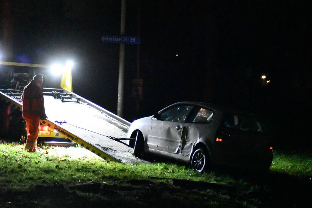 Auto geëindigd in het water