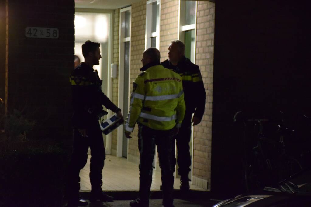 Grote politie inzet voor mogelijk steekincident