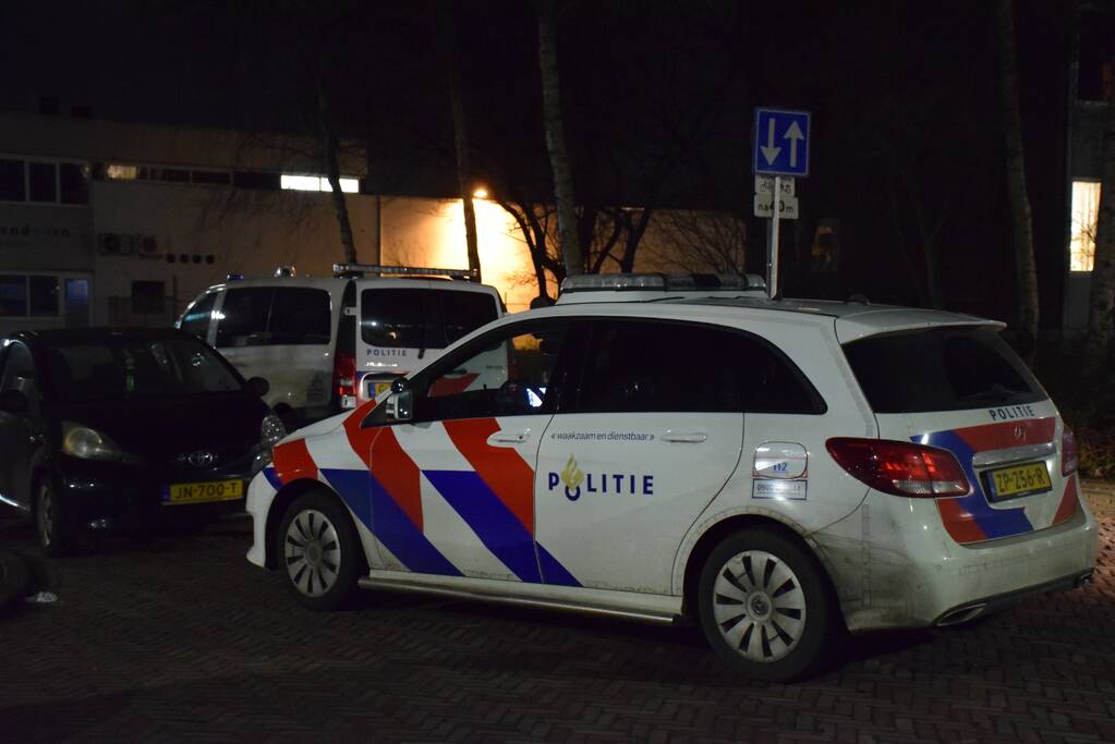 Grote politie inzet voor mogelijk steekincident