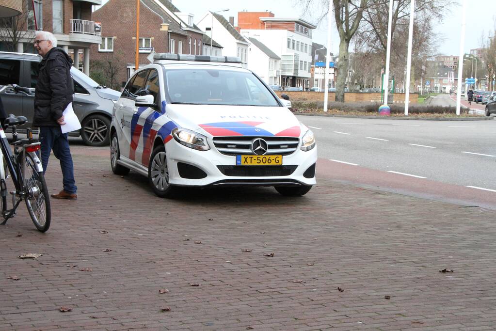 Fietser gewond bij botsing met personenauto