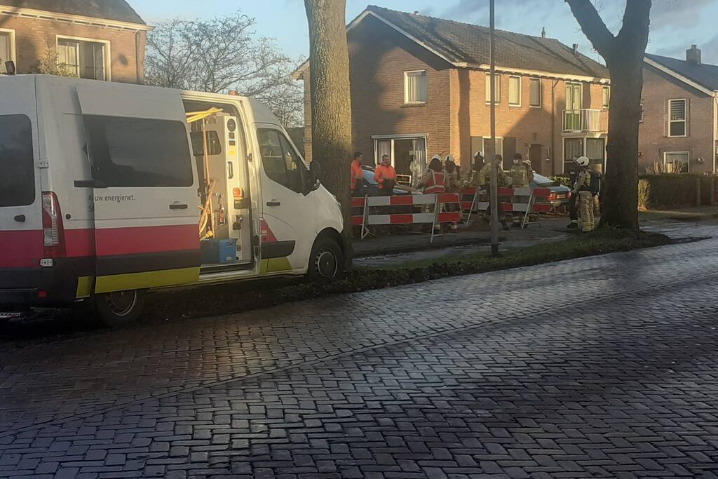Gasleiding geraakt bij graafwerkzaamheden