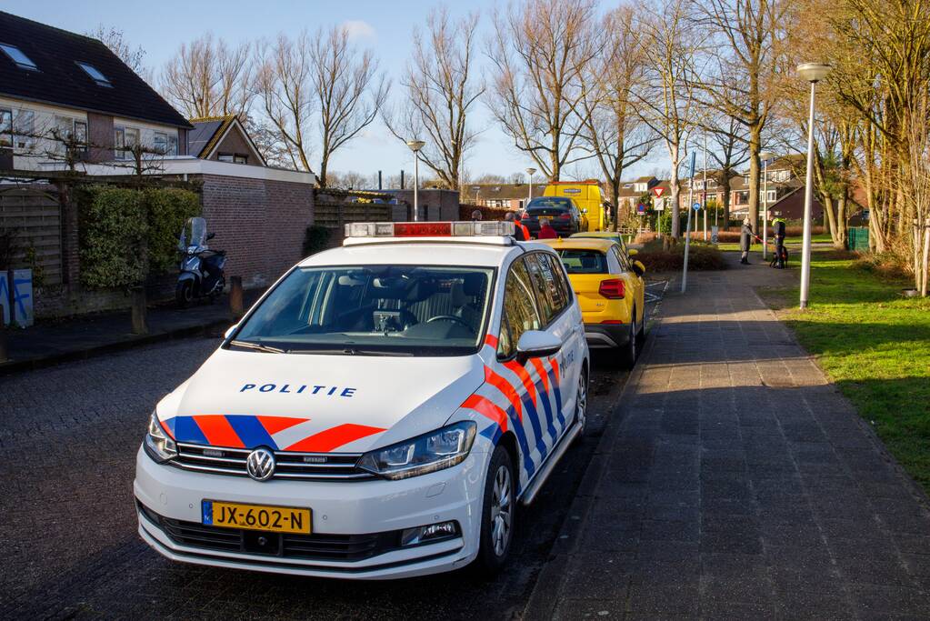 Fietsster geschept door auto