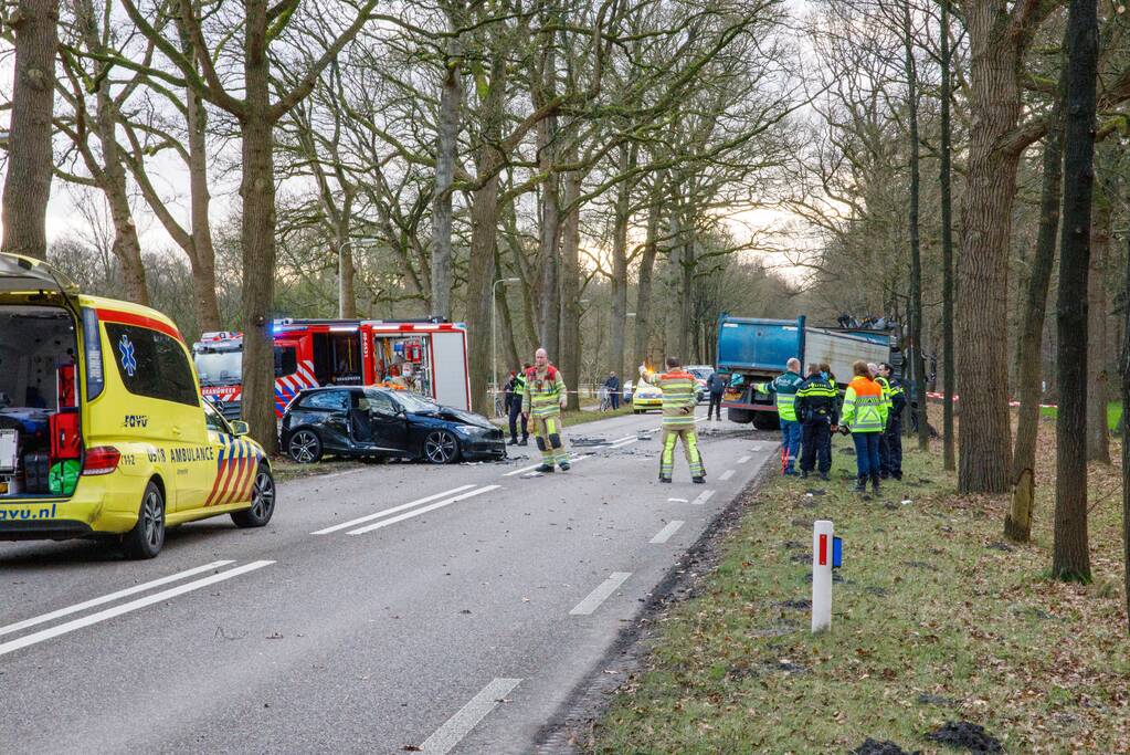 Ernstig ongeval tussen vrachtwagen en personenauto
