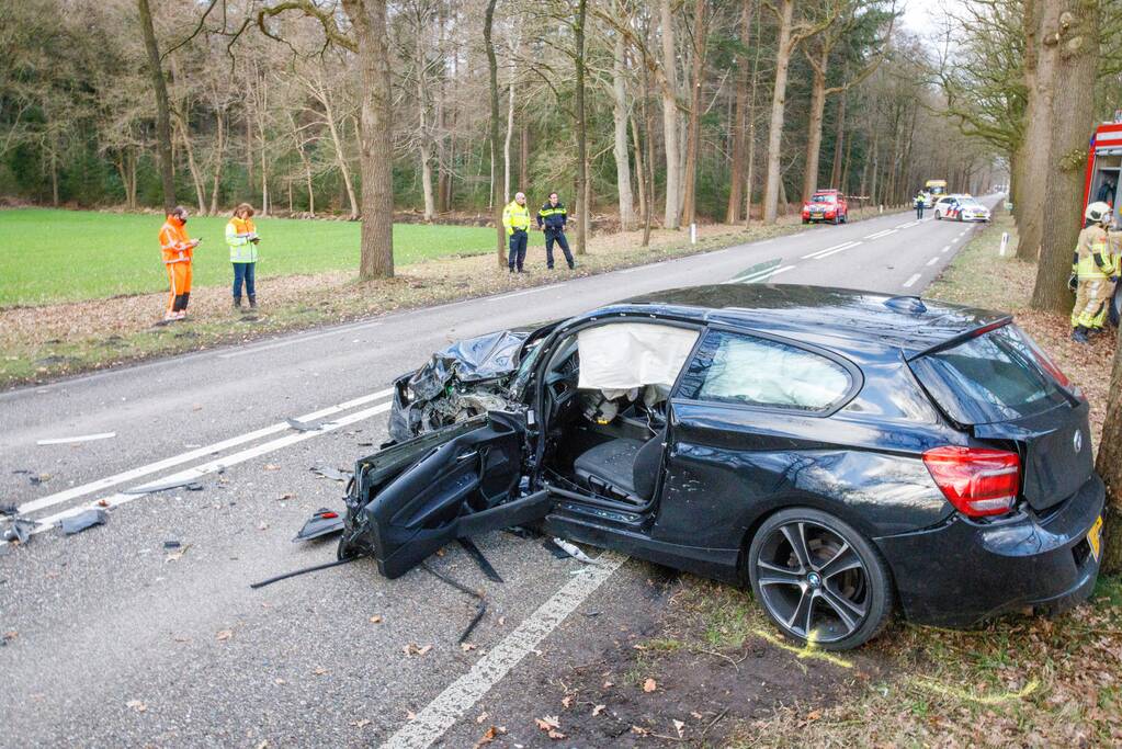 Ernstig ongeval tussen vrachtwagen en personenauto