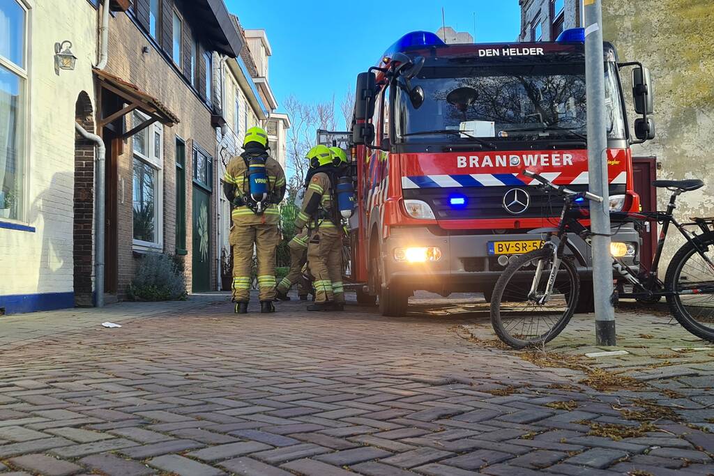 Schoorsteenbrand in Van Galenbuurt buurt snel gedoofd