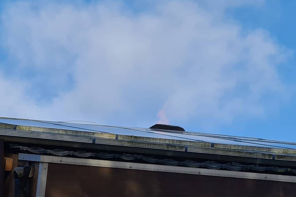 Schoorsteenbrand in Van Galenbuurt buurt snel gedoofd