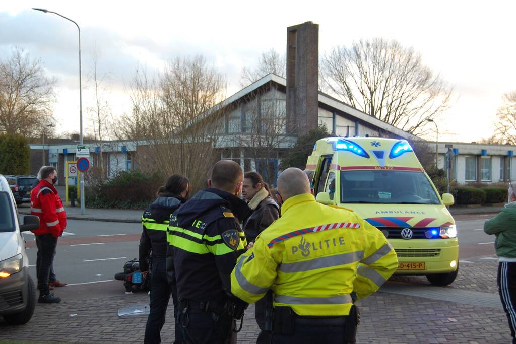 Scooterrijder valt door onbekende oorzaak