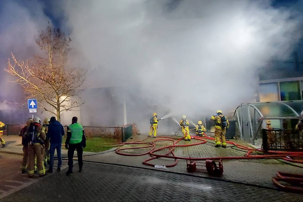 Grote brand in Zone College