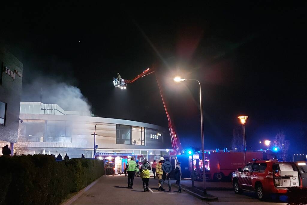 Grote brand in Zone College