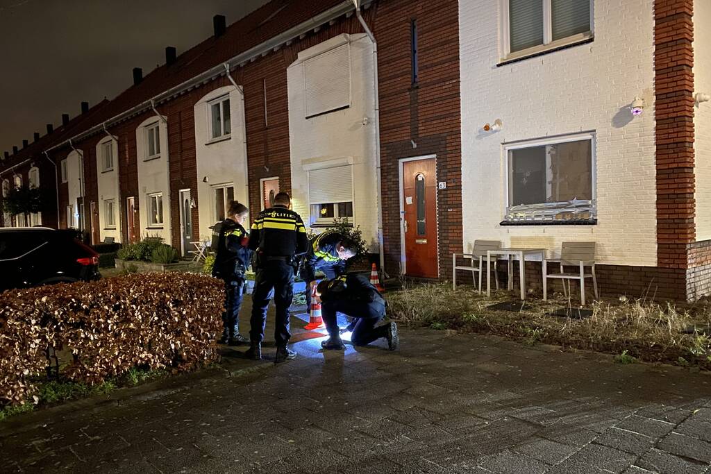 Politie onderzoekt schietpartij op woning