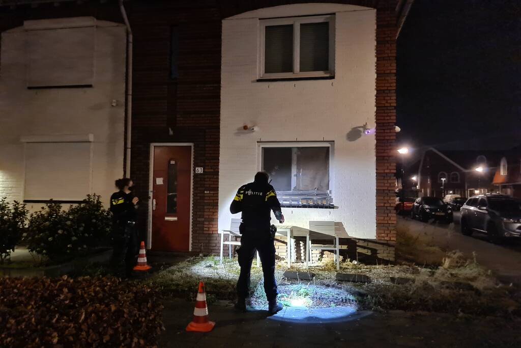 Politie onderzoekt schietpartij op woning