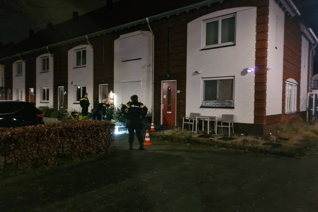 Politie onderzoekt schietpartij op woning