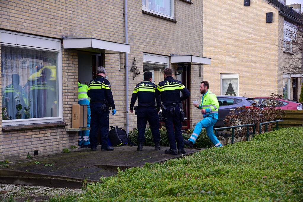Traumahelikopter landt voor incident in woning