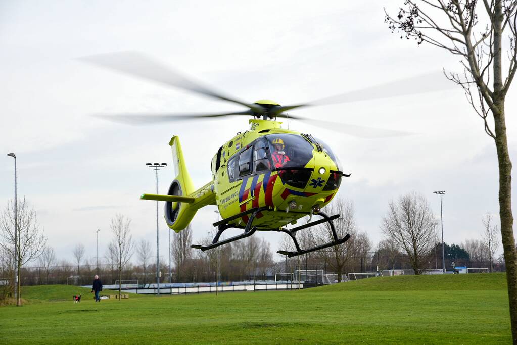 Traumahelikopter landt voor incident in woning