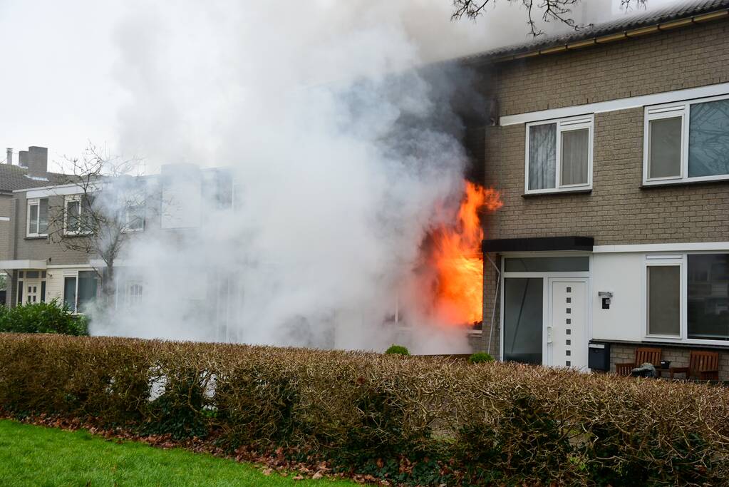 Woning verwoest door uitslaande brand