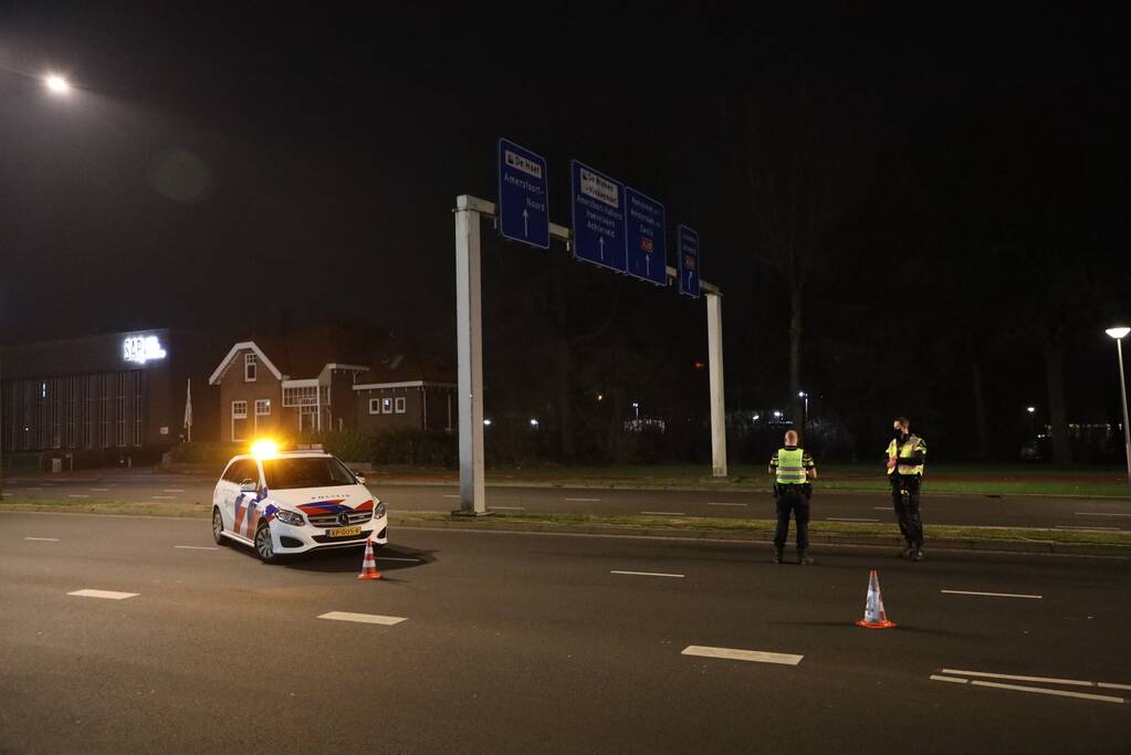 Avondklok van kracht: stille straten en politie voert controles uit