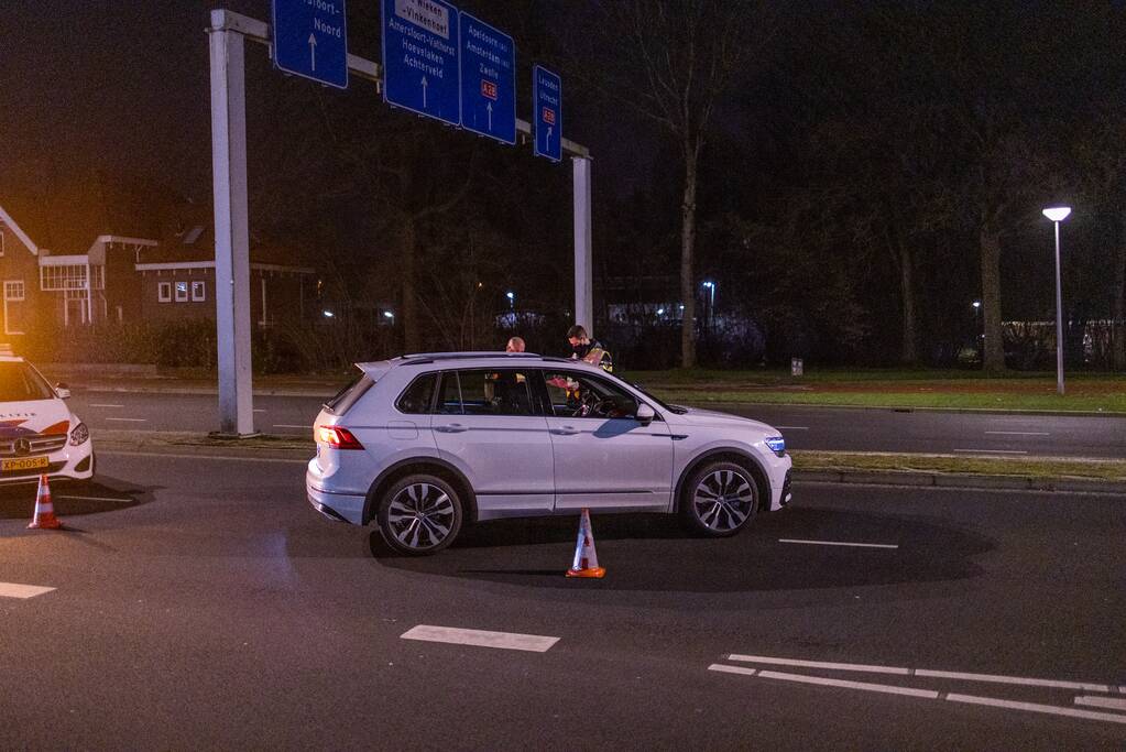 Avondklok van kracht: stille straten en politie voert controles uit