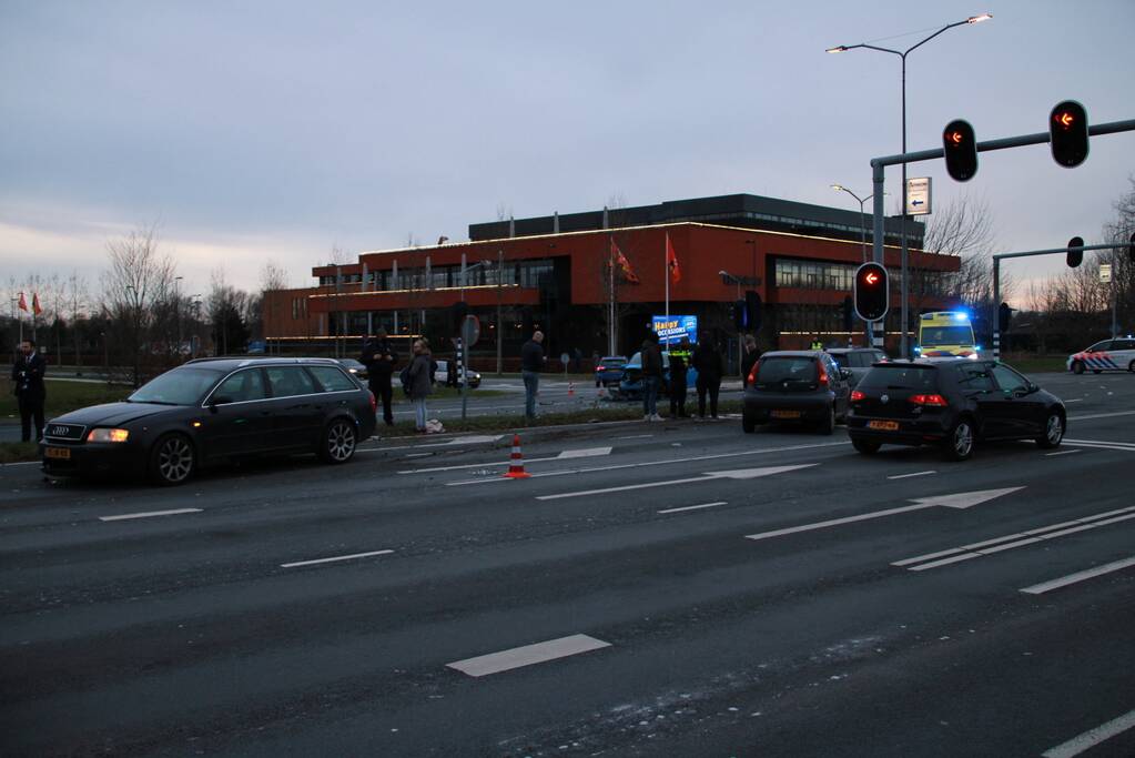 Vijf voertuigen betrokken bij verkeersongeval