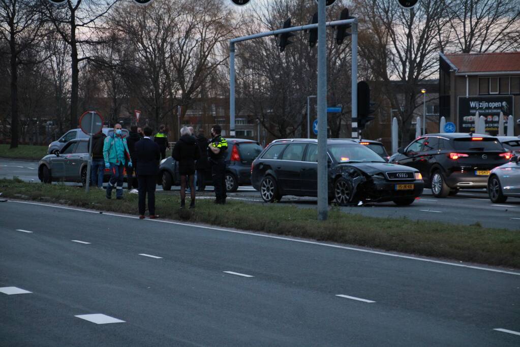 Vijf voertuigen betrokken bij verkeersongeval