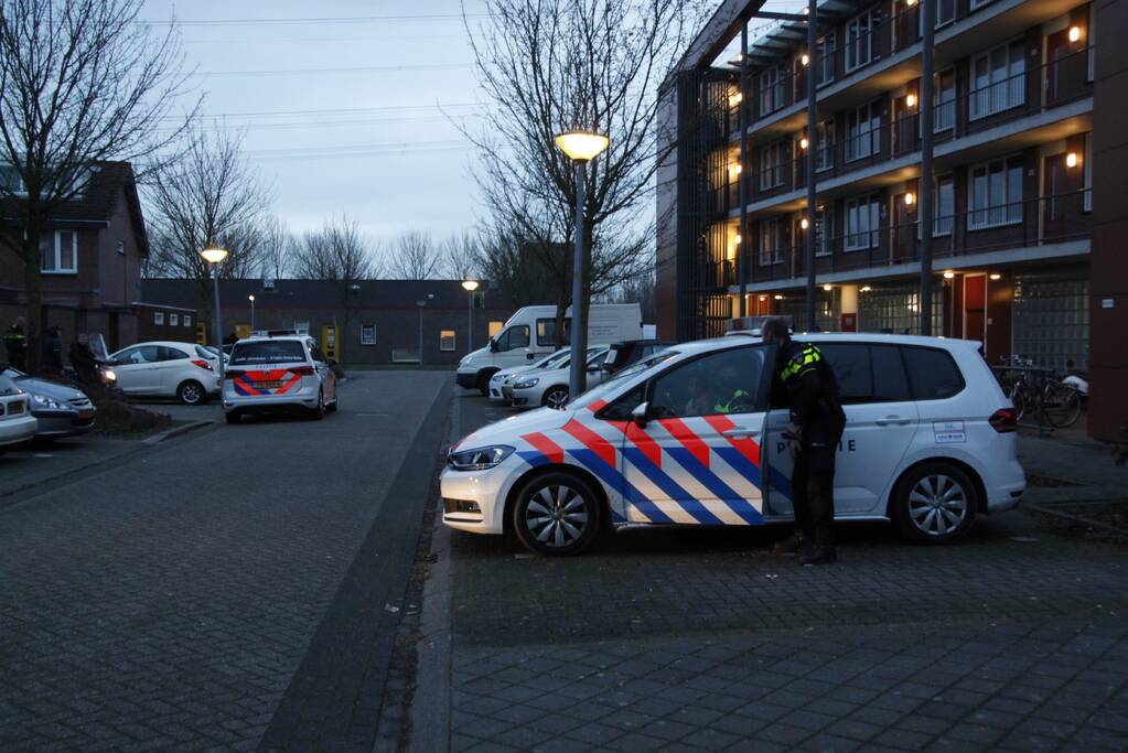 Persoon gewond bij steekpartij in woning