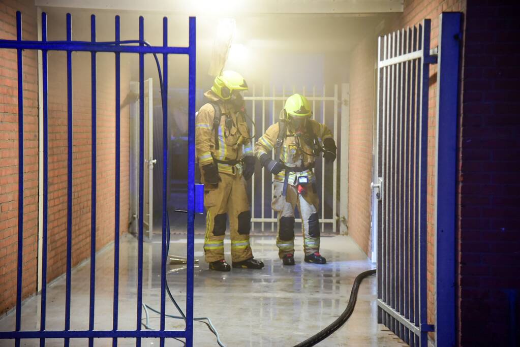 Woningen ontruimd door brand in kelderbox