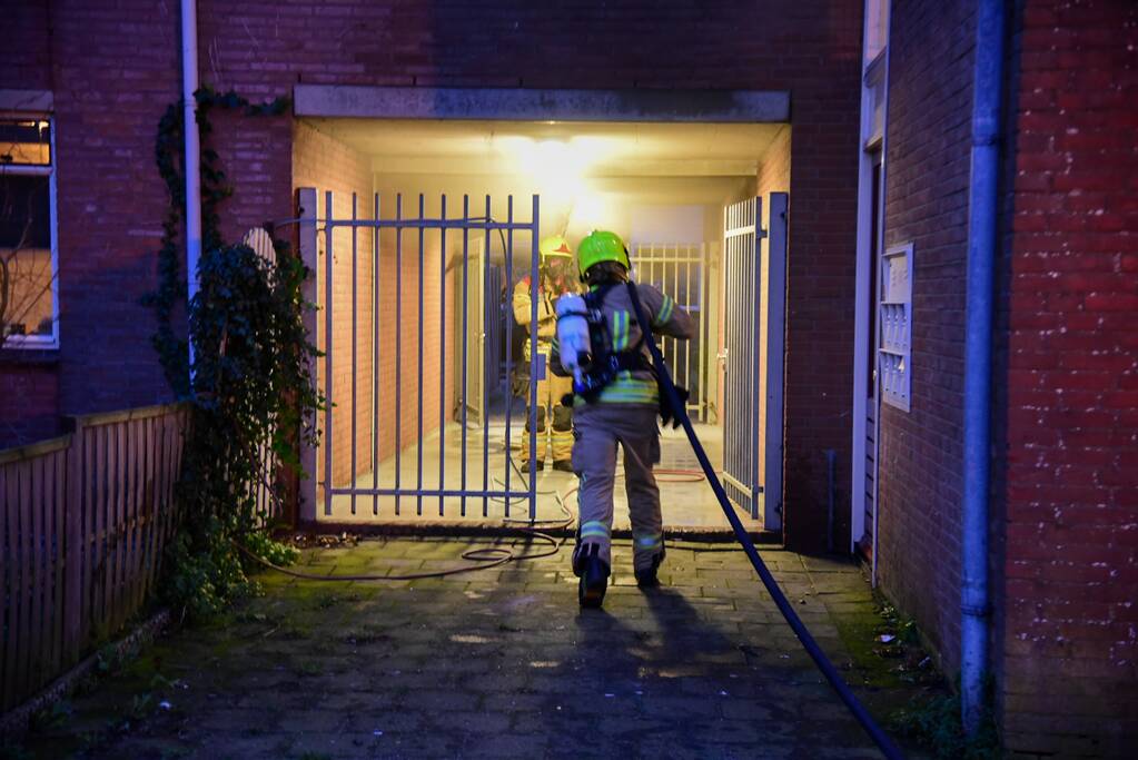 Woningen ontruimd door brand in kelderbox