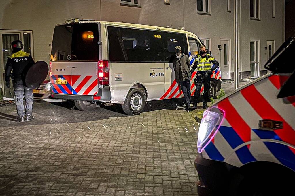 Politie heeft handen vol aan ongeregeldheden