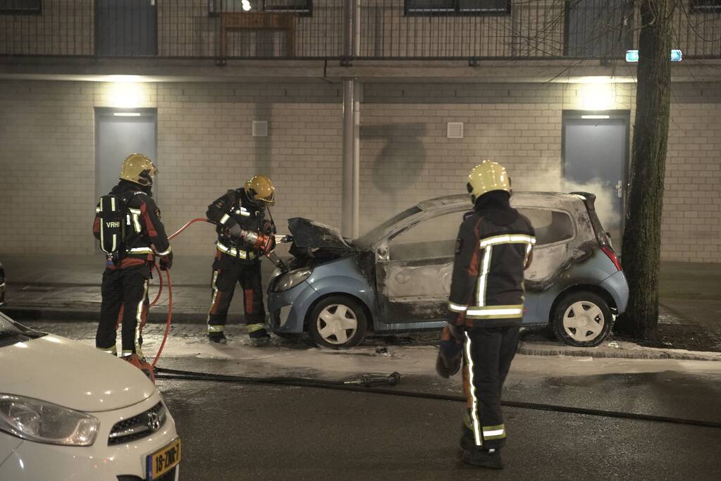 Auto volledig uitgebrand