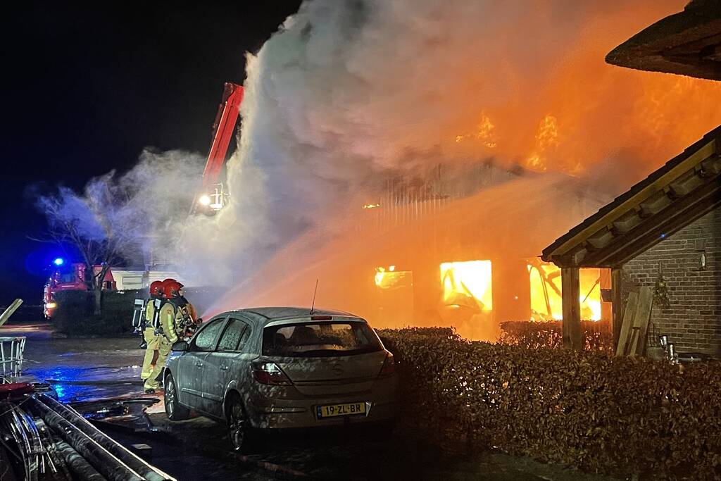 Grote brand in loods Van den Elsen Houtbouw