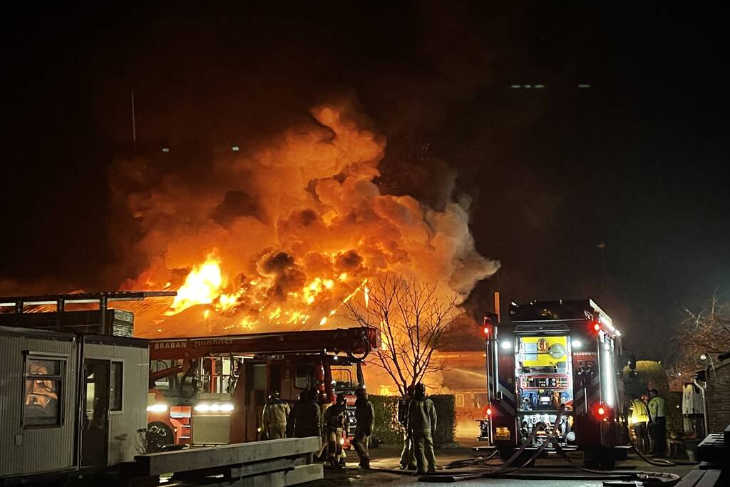 Grote brand in loods Van den Elsen Houtbouw