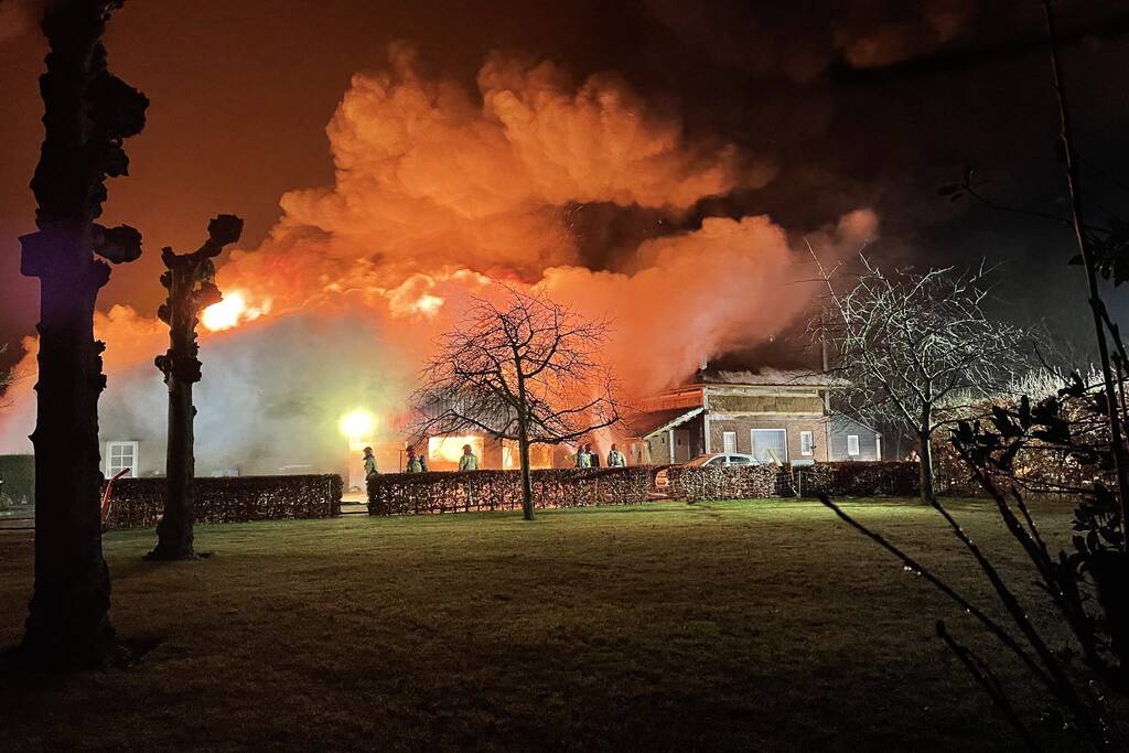 Grote brand in loods Van den Elsen Houtbouw