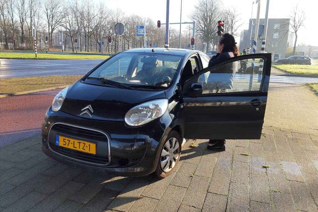 Scooterrijder gewond bij botsing met auto
