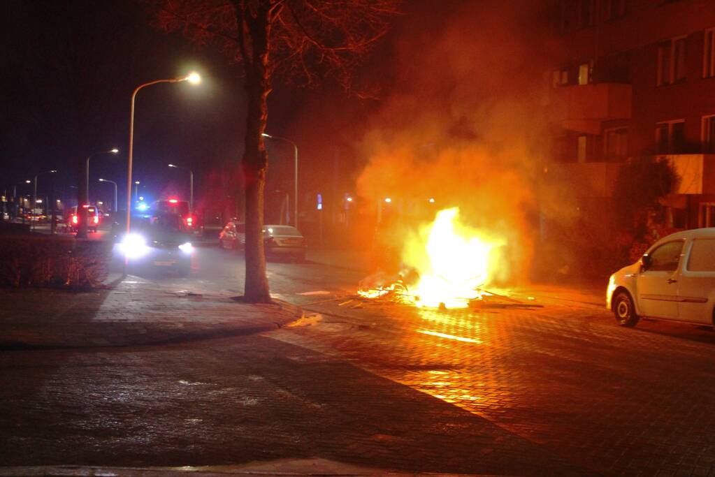 Branden gesticht bij ongeregeldheden