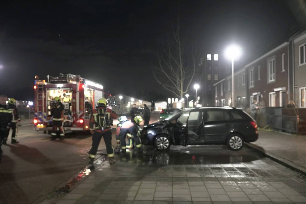 Auto volledig uitgebrand