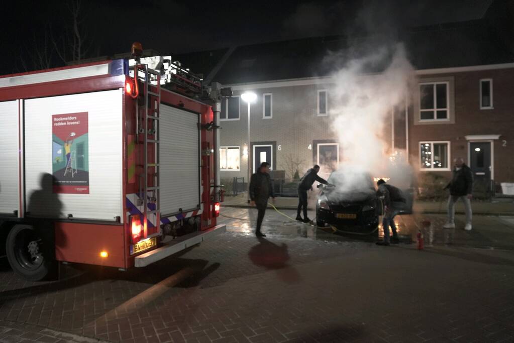 Auto volledig uitgebrand