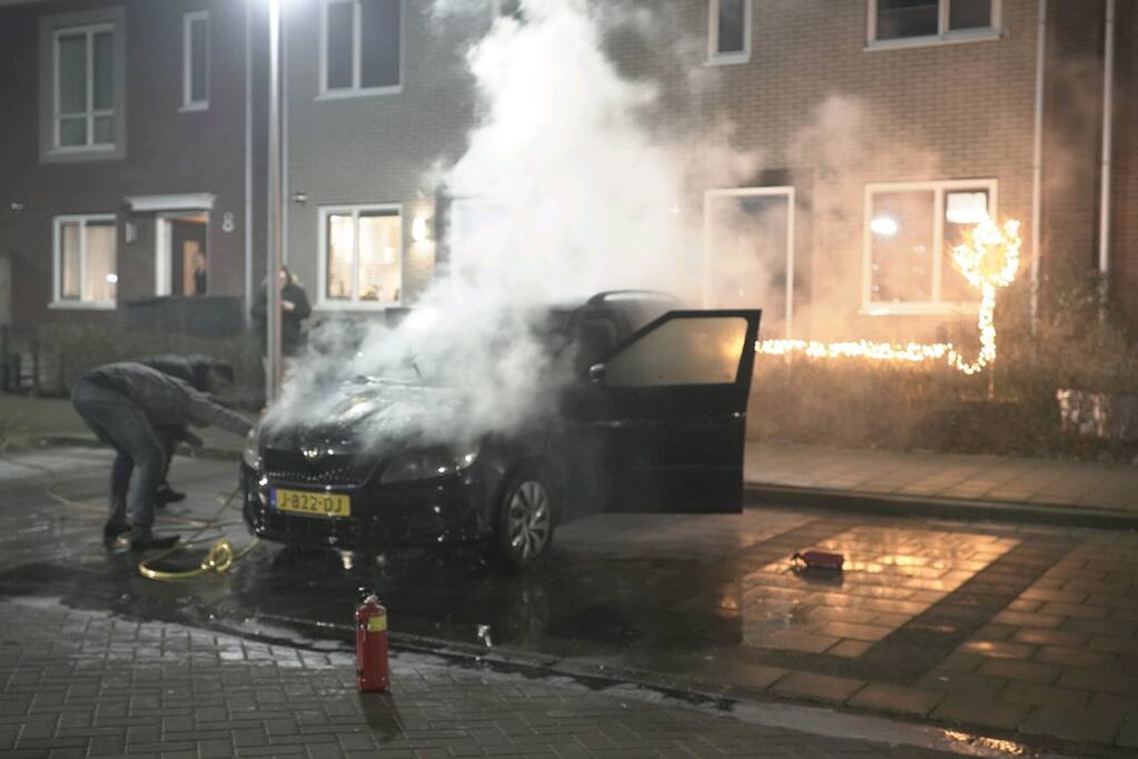 Auto volledig uitgebrand
